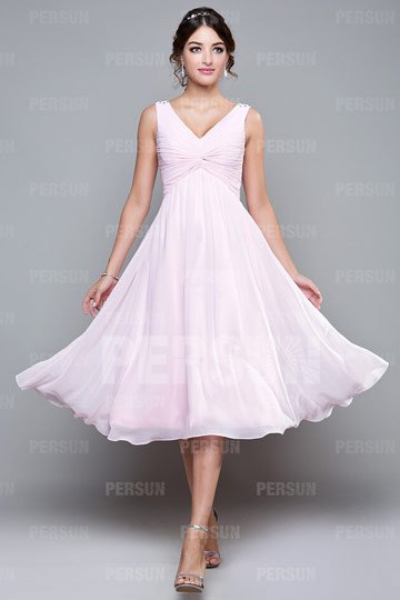 Robe mi longue plissée à encolure V en mousseline