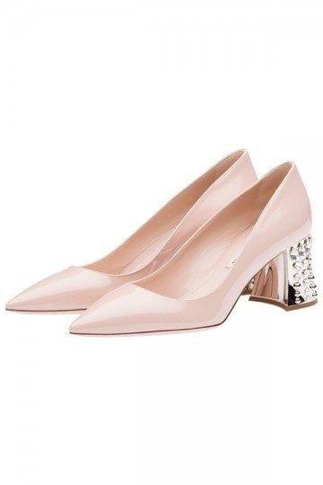 Escarpin doré raffiné à talon strassé bout pointu