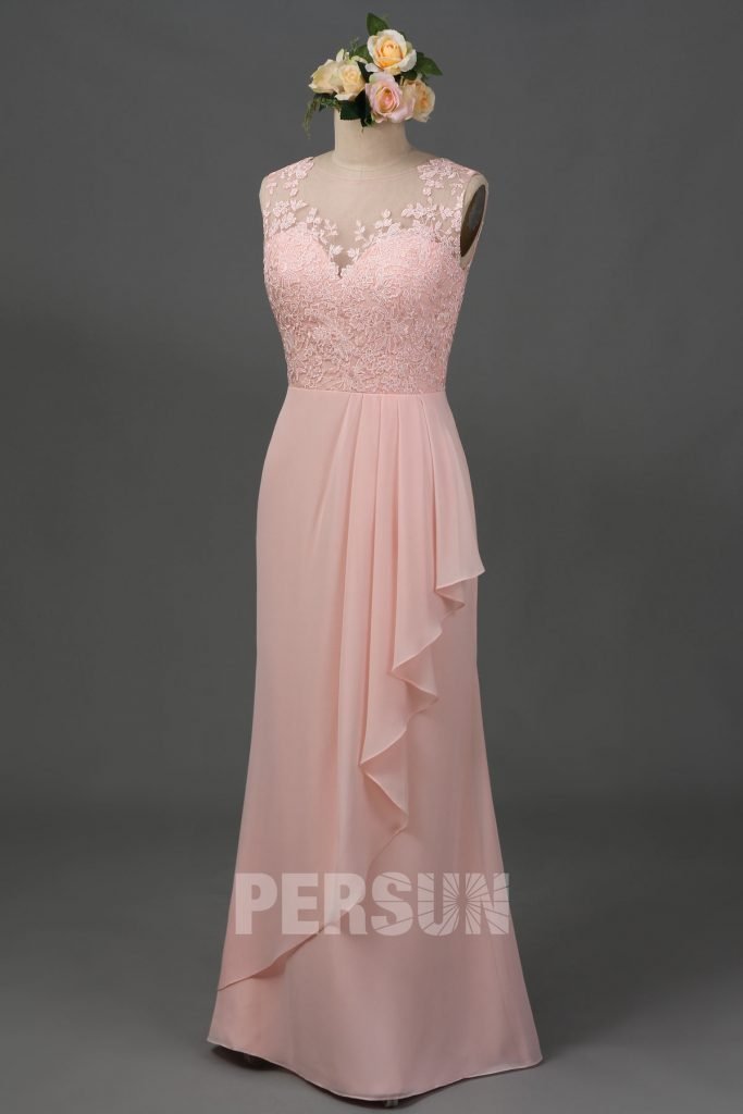 robe demoiselle d'honneur longue rose perle col illusion appliquée de dentelle