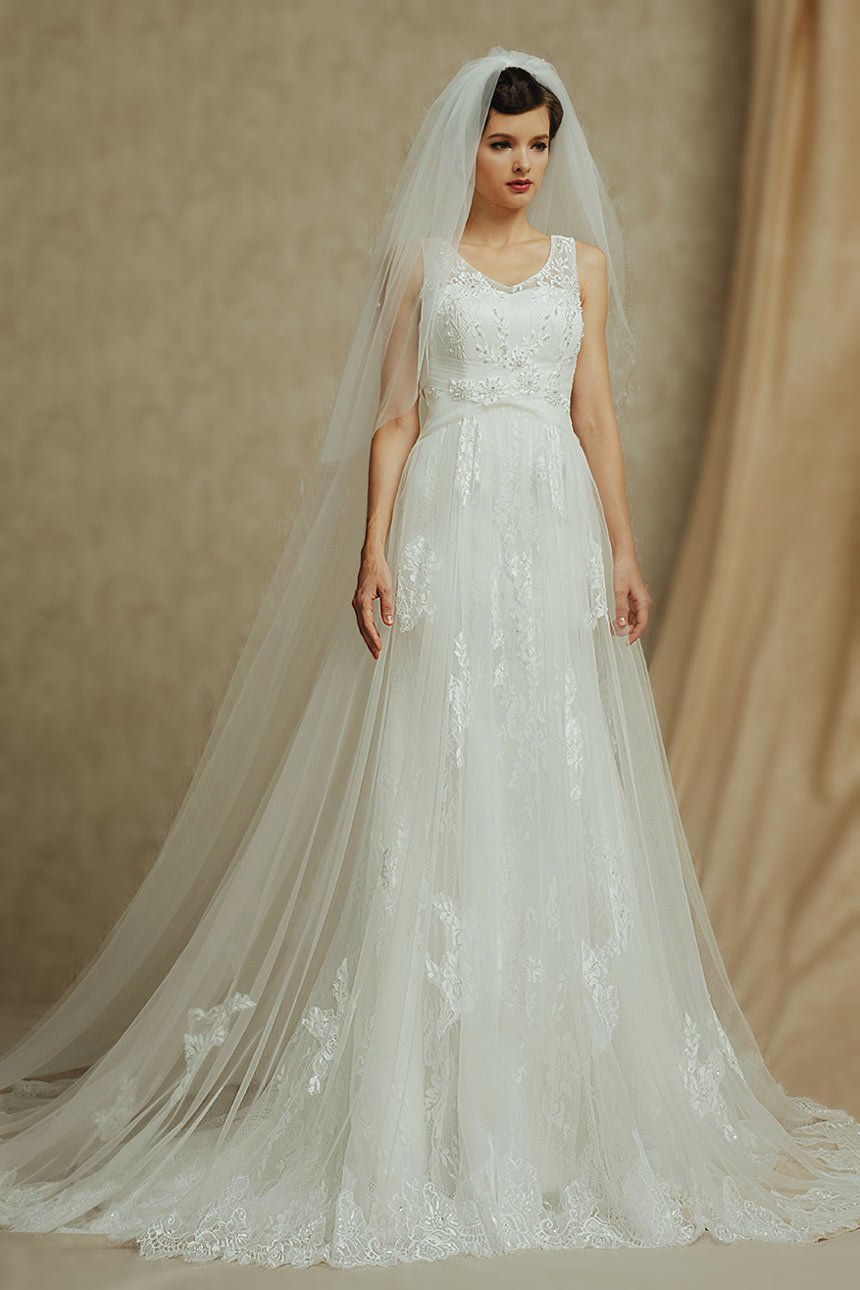 robe de mariée sirène en dentelle appliquée avec jupe détachable