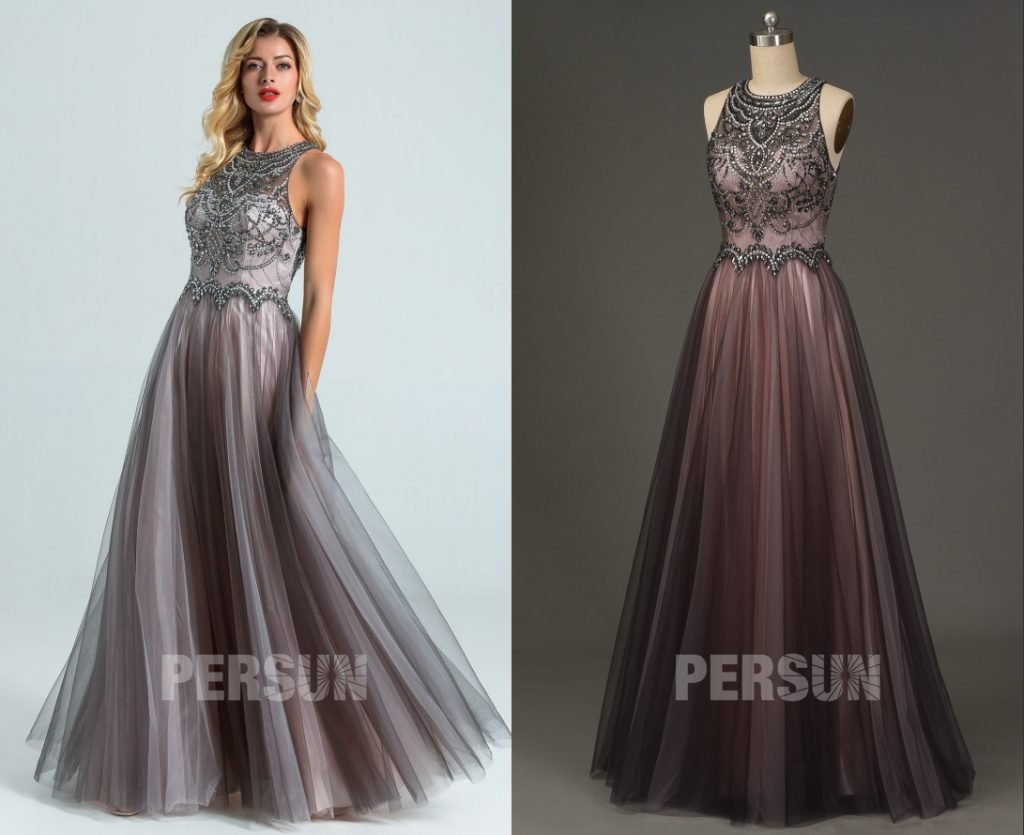 robe de soirée longue grise rose longue col illusion embelli de bijoux