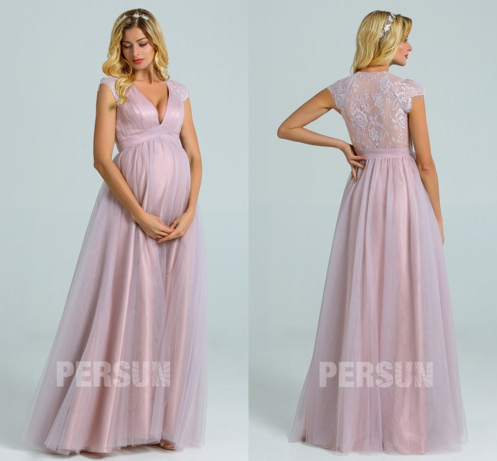 robe de mariée parme col v plongeant en dentelle à manche courte