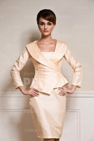 Robe champagne ou dessus du genou chic pour mère de mariée