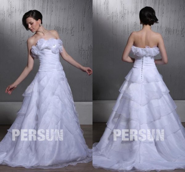 Robe mariée bustier à Ligne A sans manche à volants avec fleurs sur la poitrine