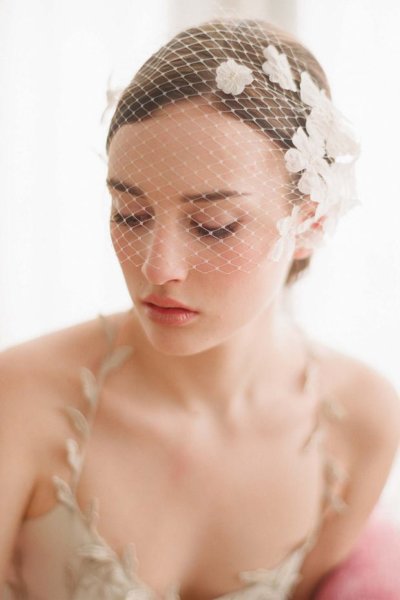 Voilette élégante chic fleurs pour mariage